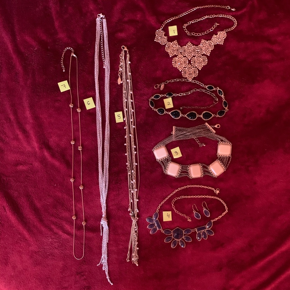 Free accessory with purchase! Your pick~~